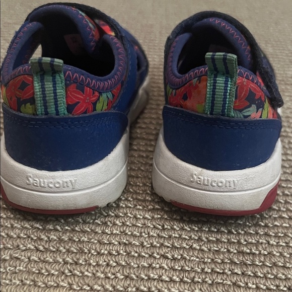 Saucony Kids Floral Multicolor Sandals - Picture 6 of 7